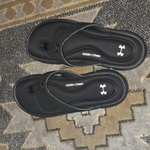 Under armour 4D foam slippers